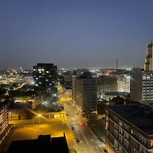 Apartment Oasis In The Heart Of Downtown, Memphis